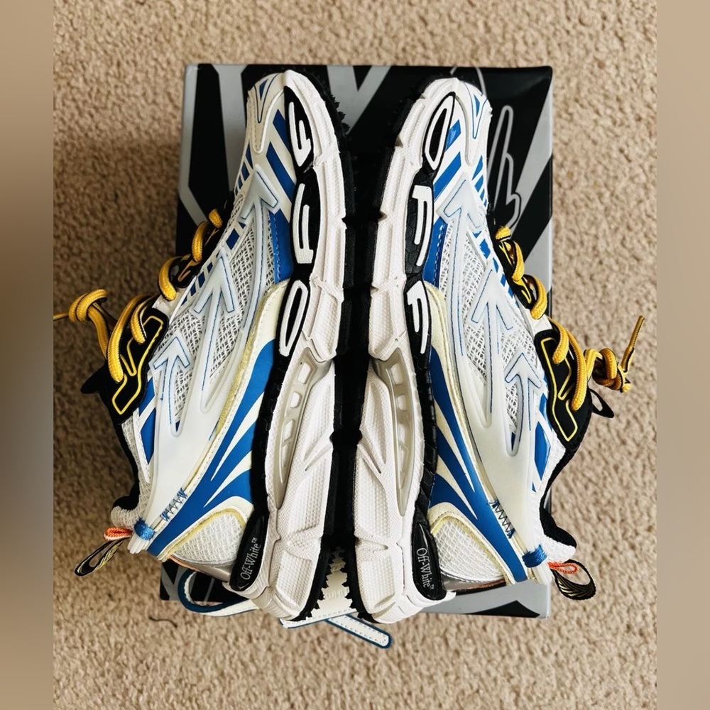 Be Right Back sneaker - New York colorway